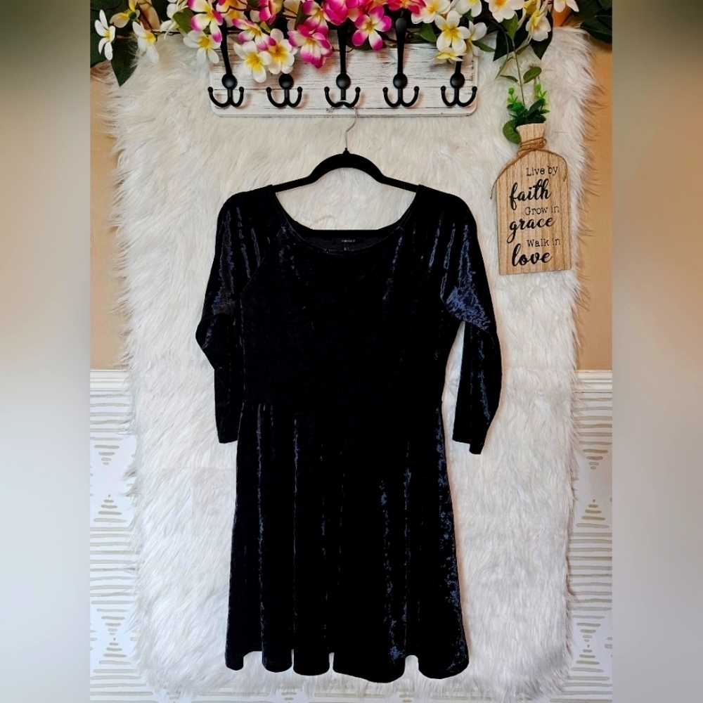 Forever 21 Velvet Fit and Flare 3/4 Length Sleeve Skater Dress